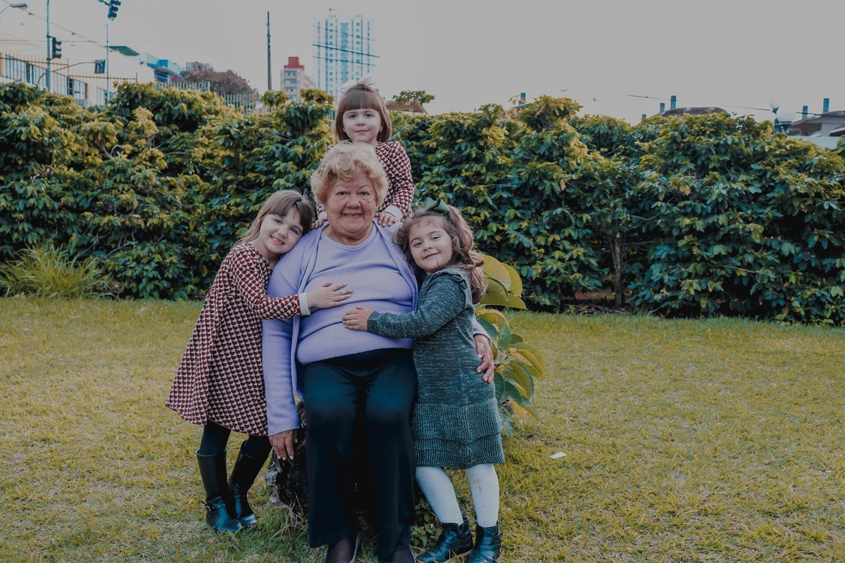 grandmother and grandchildren